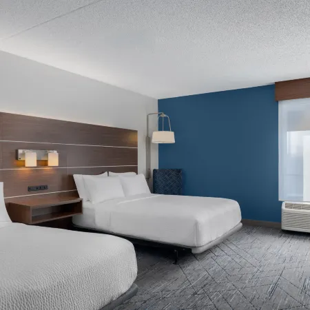 Holiday Inn Express & Suites BENTONVILLE by IHG