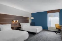 Holiday Inn Express & Suites BENTONVILLE by IHG
