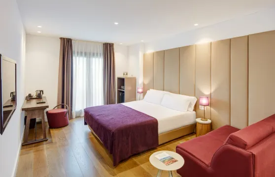 主街塞爾科特酒店