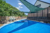 Changwon Hostel Black Pearl Pension - مسبح