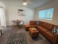 Charming 1-bedroom apartment with WiFi, AC in delightful Delray Beach