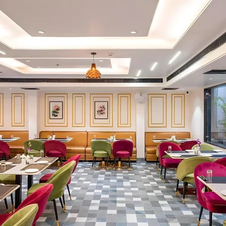 Regenta Place Raaj Agra, Tajganj