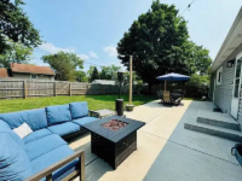Walk to the Beach from Beachy Farmhouse - Lake Michigan & Hot Tub. Pet-Friendly!