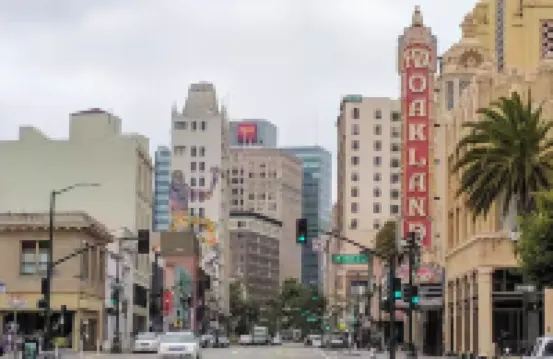 Victorian Retreat 2Bed/1Bath, Parking, Game Room