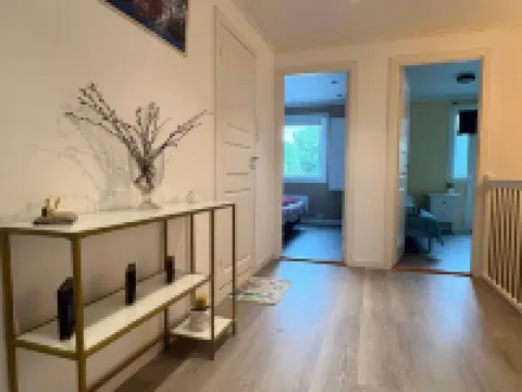 Cozy Urban Single Room Hotels in Alesund