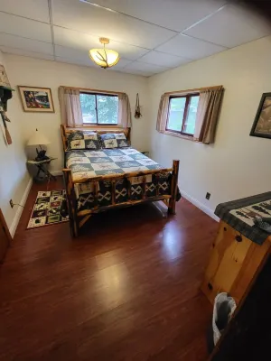 Beautiful Cabin near the AuSable River/Kayaks Included