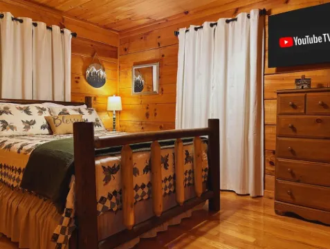 Blue Ridge Mountain Cabin w/ Hot Tub, Firepit, Game Room & Scenic Views