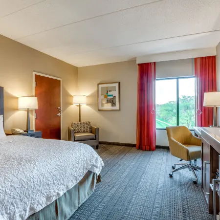 Hampton Inn Boston-Norwood
