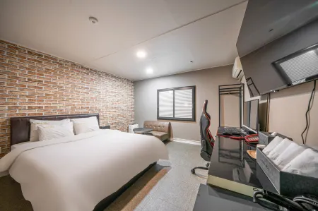 群山Hotel May