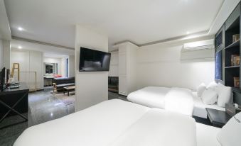 Icheon Boutique XYM