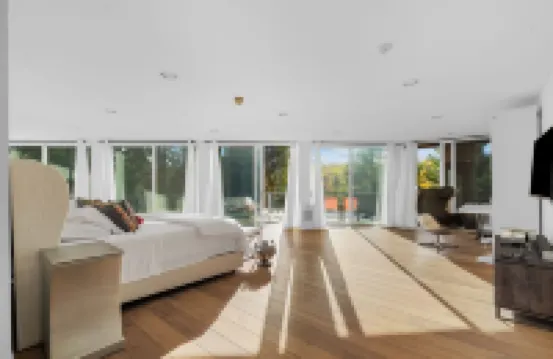 Lakefront Paradise: Views, Heated Pool, Games! Summer & Winter Fun For Everyone! Hotels in Thompson