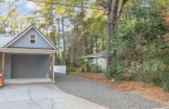 Stylish-Modern Open Concept Studio In The Hearth Of Durham NC