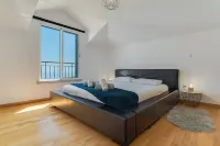 Desert Island Apartment by Atlantic Holiday