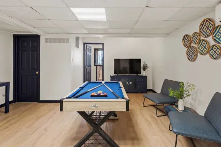 For Lake Sake by AvantStay Lakefront Hot Tub View Отели в г. Танкханнок Тауншип