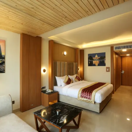 Hotel Omega - Gurgaon Central, Sec 45
