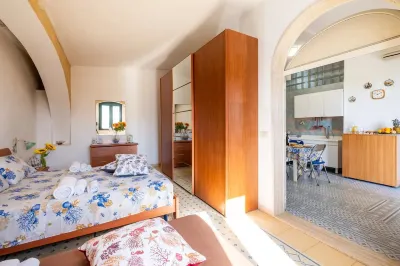 Apartment Tritone in Luxury Villa with Shared Pool Hotels in Torre Lapillo