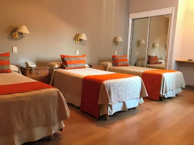 Hotel Crillon Mendoza Отели в г. 