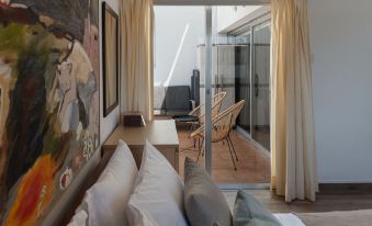 Phaedrus Living Nicosia Heartside Flat