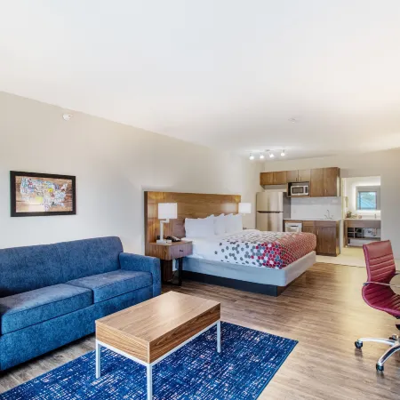 Econo Lodge Inn & Suites Foley-North Gulf Shores