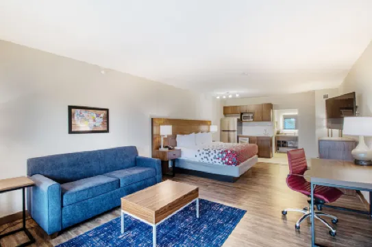 Econo Lodge Inn & Suites Foley-North Gulf Shores