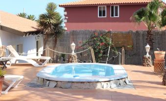 Comfortable 1-bed Bungalow in Parque Holandés