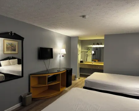 Suni's Place Hotels in Union City