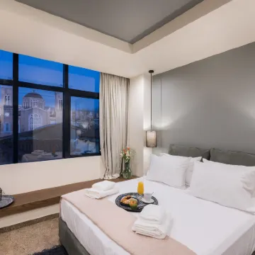 سيل ليفينج أثينز Hotels near موناستيراكي