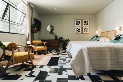 Casa Ixaya by Barrio México Hotels near University Center of Art Architecture and Design