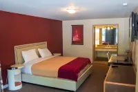 The Grand Motel