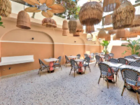 Luff Suites โรงแรมในคาช