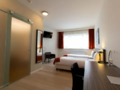 ホテル タオルミーナ ブリュッセル エアポート ザヴェンテムのホテル