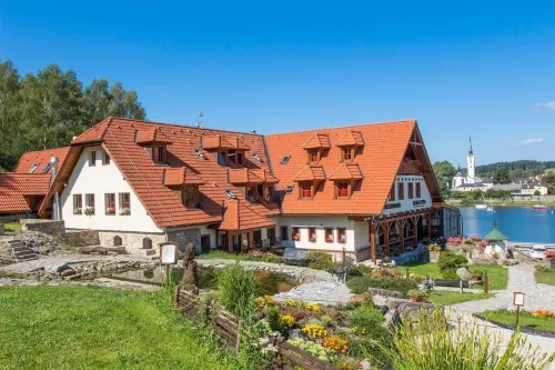 Hotel Leyla Hotels in Frymburk