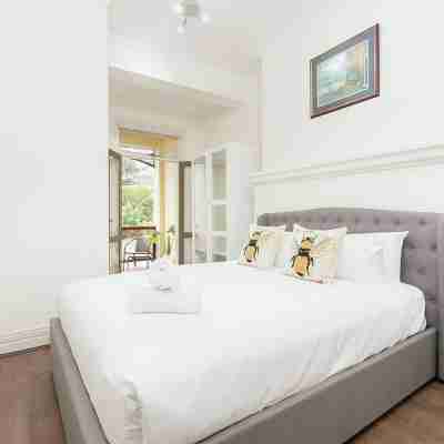 Stunning Sydney Home 6 Rooms
