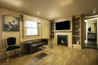 เดอะ เอ็ดเวิร์ด โฮเทล