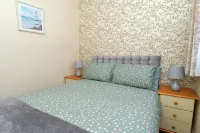 Pet Friendly Sleeps 3 Chalet Bridlington Free Elec Hotels in Carnaby