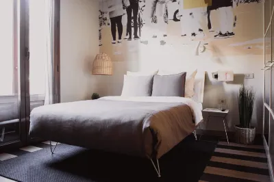 Room Select Sol Hotels near Royal Palace of Madrid