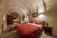 Kapalos Cave Suites