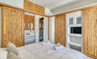 Lil Paros Luxury Suites