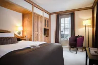 Hotel Adula فنادق في Flims