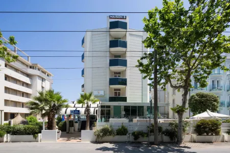 Best Western Maison B Hotel