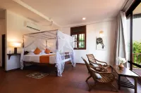 South Point Ocean - Whole Villa 8 Bedroom (Sleep 16) Hotel di Koggala