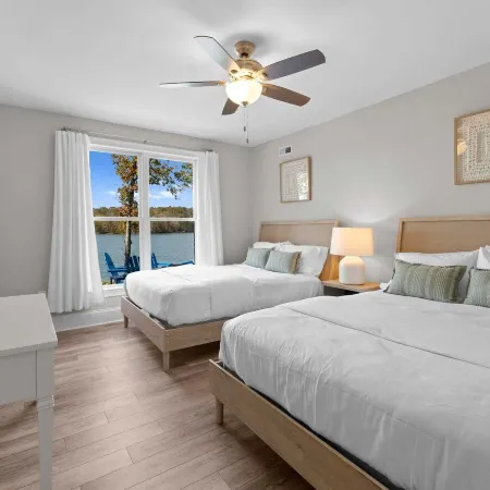 Sunset Pointe by AvantStay Hotels in Fallstown