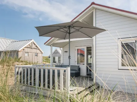 Comfortable bungalow with dishwasher, 1.5 km. from the beach