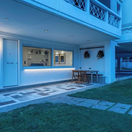 Glyfada Coastside Apartment