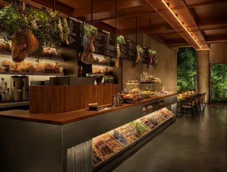 Public, an Ian Schrager Hotel Отели рядом с достопримечательностью «Swiss Institute»