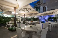 Magri's Hotel - Desayuno