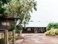 Saltbush Retreat Hotels in Longreach