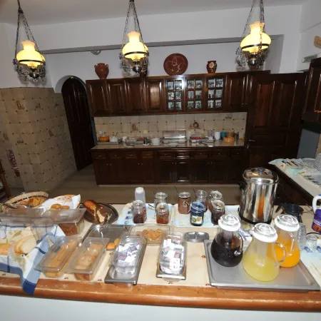 Zephyros Hotel