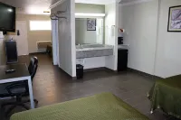 Deluxe Inn Motel