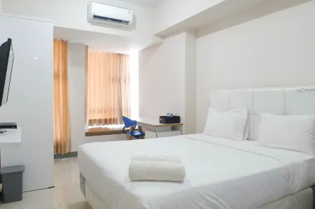Delightful Luxurious Studio Apartment Connected to Pakuwon Mall at Supermall Mansion
